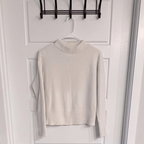 LOFT IVORY SWEATER - Picture 2 of 3